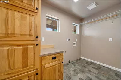 3355 Hubert Rd, Tillamook, OR 97141 - Photo 15