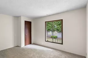 2610 NE 107th Ave, Portland, OR 97220 - Photo 15