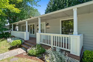 2610 NE 107th Ave, Portland, OR 97220 - Photo 3