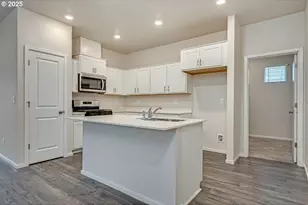 2897 U St, Springfield, OR 97477 - Photo 9