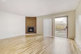 9986 SW Garrett St, Portland, OR 97210 - Photo 11