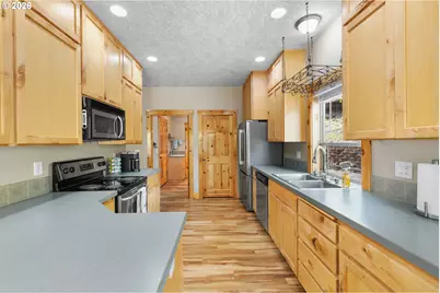 210 SE Whitten Rd, Mill City, OR 97360 - Photo 19