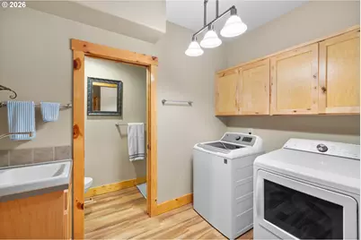 210 SE Whitten Rd, Mill City, OR 97360 - Photo 37