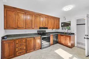 915 N Locust St, Canby, OR 97013 - Photo 11