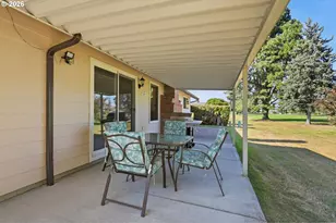 404 S Columbia Dr, Woodburn, OR 97071 - Photo 19