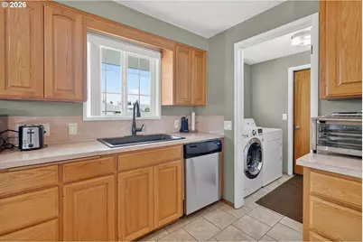 2488 Viewmont Ave, Springfield, OR 97477 - Photo 15