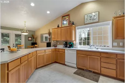 4233 Heavens Way S, Salem, OR 97302 - Photo 9