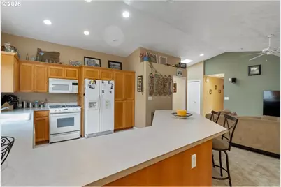 4233 Heavens Way S, Salem, OR 97302 - Photo 13