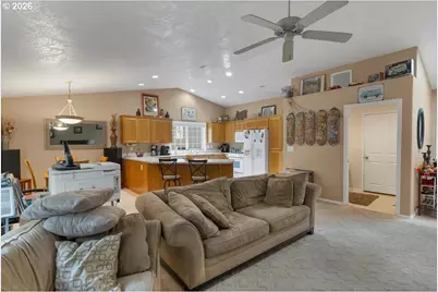 4233 Heavens Way S, Salem, OR 97302 - Photo 7