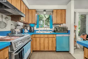 7135 SW Surfland St, South Beach, OR 97366 - Photo 7