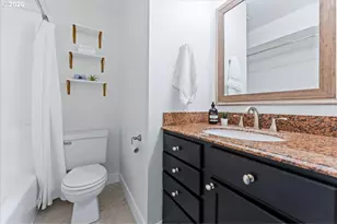 12155 SW Katherine St, Tigard, OR 97223 - Photo 33
