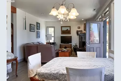 929 Old County Rd, Brookings, OR 97415 - Photo 11