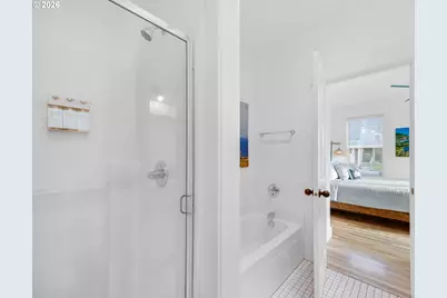 2746 SW Barnacle Ave, Lincoln City, OR 97367 - Photo 17