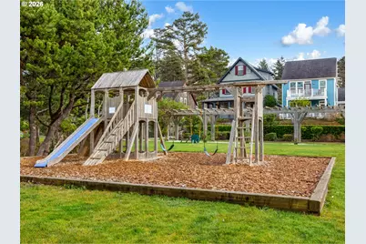 2746 SW Barnacle Ave, Lincoln City, OR 97367 - Photo 39