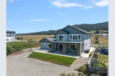 30516 Old Coast Rd, Gold Beach, OR 97444 - Photo 23