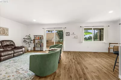 12050 SW King George Dr, Portland, OR 97224 - Photo 11