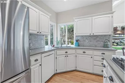 11185 SW Chickadee Ter, Beaverton, OR 97007 - Photo 7