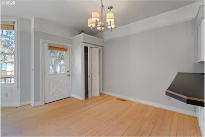 2606 SE Pine St, Portland, OR 97214 - Photo 5
