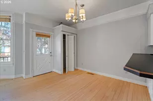 2606 SE Pine St, Portland, OR 97214 - Photo 5