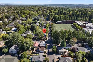 2606 SE Pine St, Portland, OR 97214 - Photo 17