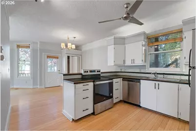 2606 SE Pine St, Portland, OR 97214 - Photo 7