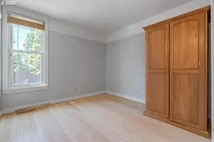 2606 SE Pine St, Portland, OR 97214 - Photo 9