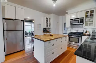 4136 NE 10th Ave, Portland, OR 97211 - Photo 9