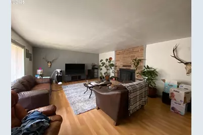 930 Laurelhurst Dr, Eugene, OR 97402 - Photo 7