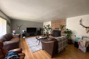 930 Laurelhurst Dr, Eugene, OR 97402 - Photo 7