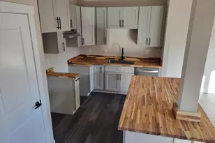 152 Allison Ave, Sutherlin, OR 97479 - Photo 3