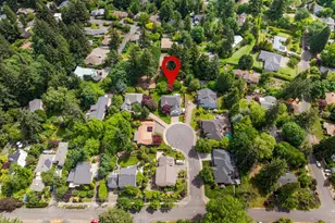 2325 SW Huber Ct, Portland, OR 97219 - Photo 3