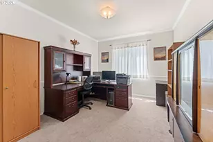 2325 SW Huber Ct, Portland, OR 97219 - Photo 23