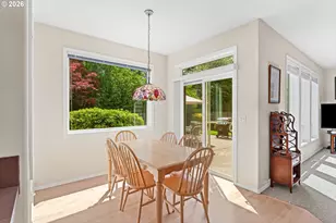 2325 SW Huber Ct, Portland, OR 97219 - Photo 11