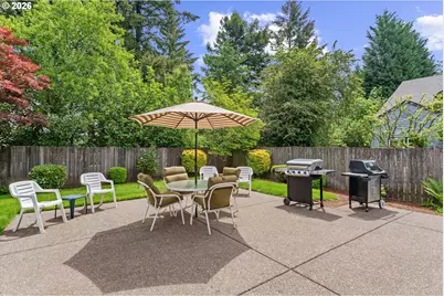 2325 SW Huber Ct, Portland, OR 97219 - Photo 37