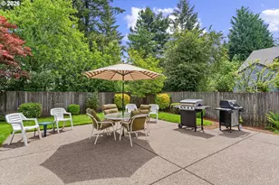 2325 SW Huber Ct, Portland, OR 97219 - Photo 37