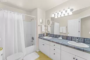 2325 SW Huber Ct, Portland, OR 97219 - Photo 31