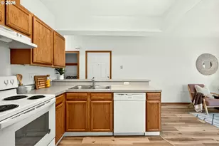 2315 N Lombard St, Portland, OR 97217 - Photo 15
