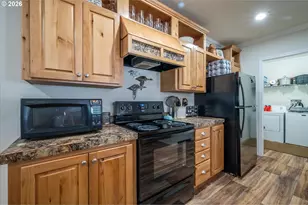 93380 Luscombe Loop, Coos Bay, OR 97420 - Photo 7