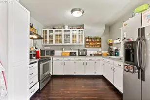 19149 South End Rd, Oregon City, OR 97045 - Photo 9