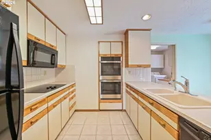 14575 SW Glenbrook Rd, Beaverton, OR 97007 - Photo 3