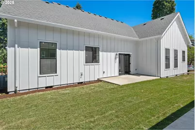 10236 NE Beech St, Portland, OR 97220 - Photo 41