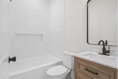 10236 NE Beech St, Portland, OR 97220 - Photo 37