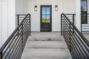 10236 NE Beech St, Portland, OR 97220 - Photo 7