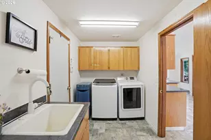 601 N 5th St, Kalama, WA 98625 - Photo 13