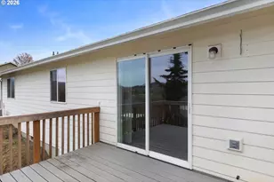 106 Umpqua View Dr, Roseburg, OR 97471 - Photo 15