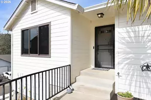 106 Umpqua View Dr, Roseburg, OR 97471 - Photo 5