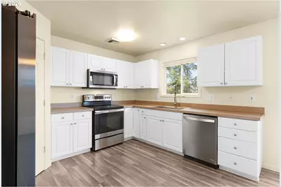 106 Umpqua View Dr, Roseburg, OR 97471 - Photo 11