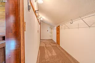 975 SW Florence Ct, Gresham, OR 97080 - Photo 23