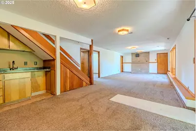 975 SW Florence Ct, Gresham, OR 97080 - Photo 25