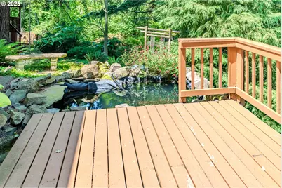 975 SW Florence Ct, Gresham, OR 97080 - Photo 43